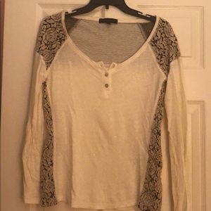 Casual but cute top!